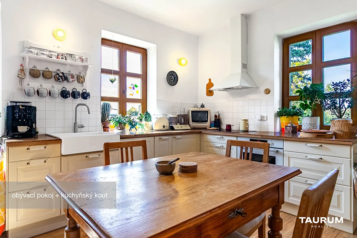 Prodej rodinného domu 97 m², pozemek 2814 m²